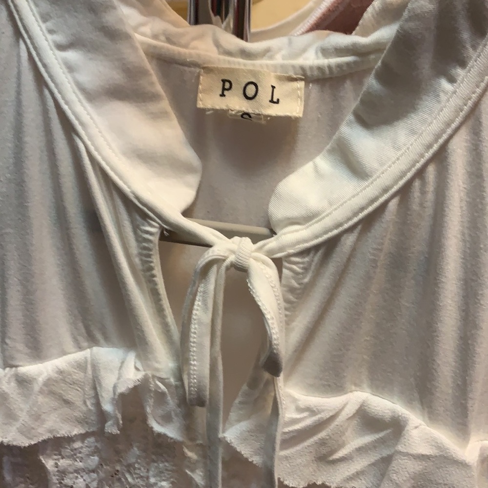 POL Sleeveless Frill Top - Picture 5 of 12